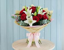 Букет цветов из:  Лилии и Розы в Поселке дома отдыха Бекасово