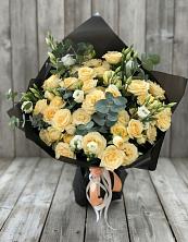 Букет цветов из:  Розы и Лизиантусы в Поселке дома отдыха Бекасово