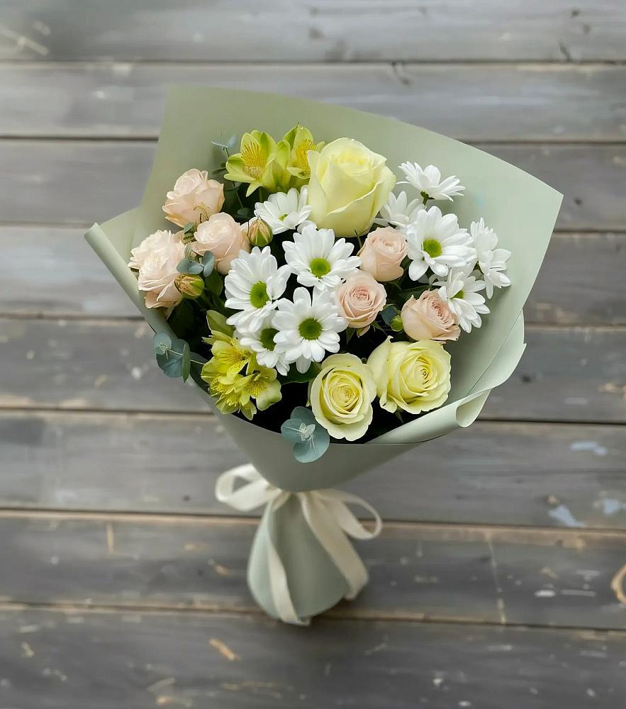 Букет цветов из: Альстромерии, Розы и Хризантемы в Поселке дома отдыха Бекасово