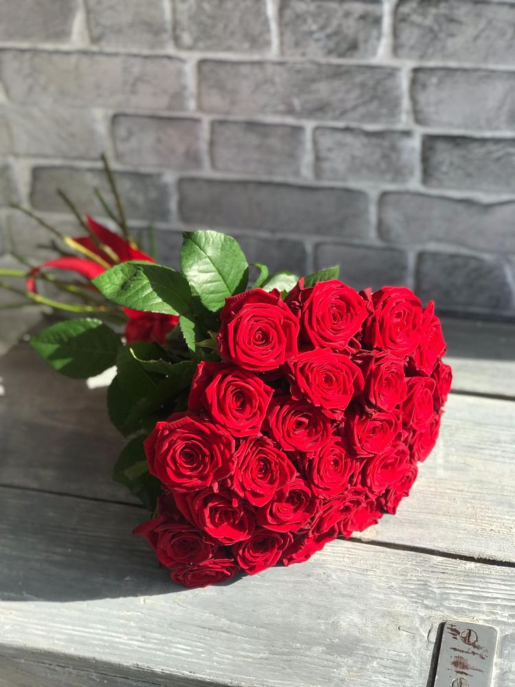 Букет Красные розы Фридом в Поселке дома отдыха Бекасово
