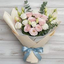 Букет цветов из:  Лизиантусы в Поселке дома отдыха Бекасово