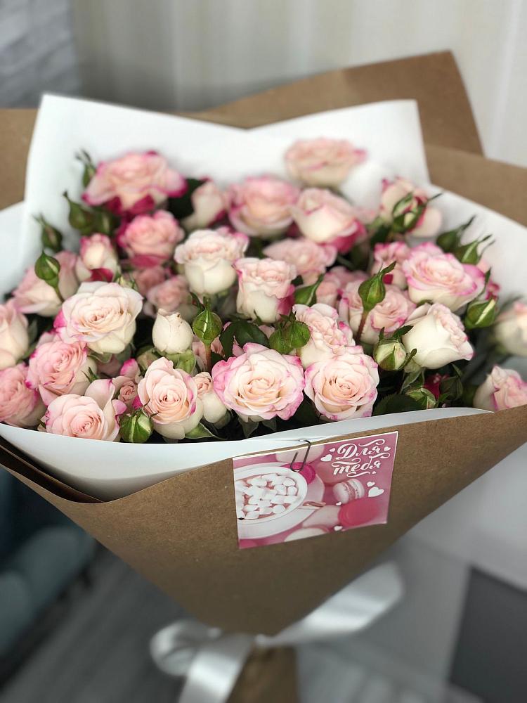 Букет цветов из: Розы в Поселке дома отдыха Бекасово