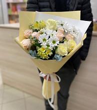 Букет цветов из:  Альстромерии, Розы и Хризантемы в Поселке дома отдыха Бекасово