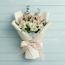 Букет цветов из:  Альстромерии в Поселке дома отдыха Бекасово