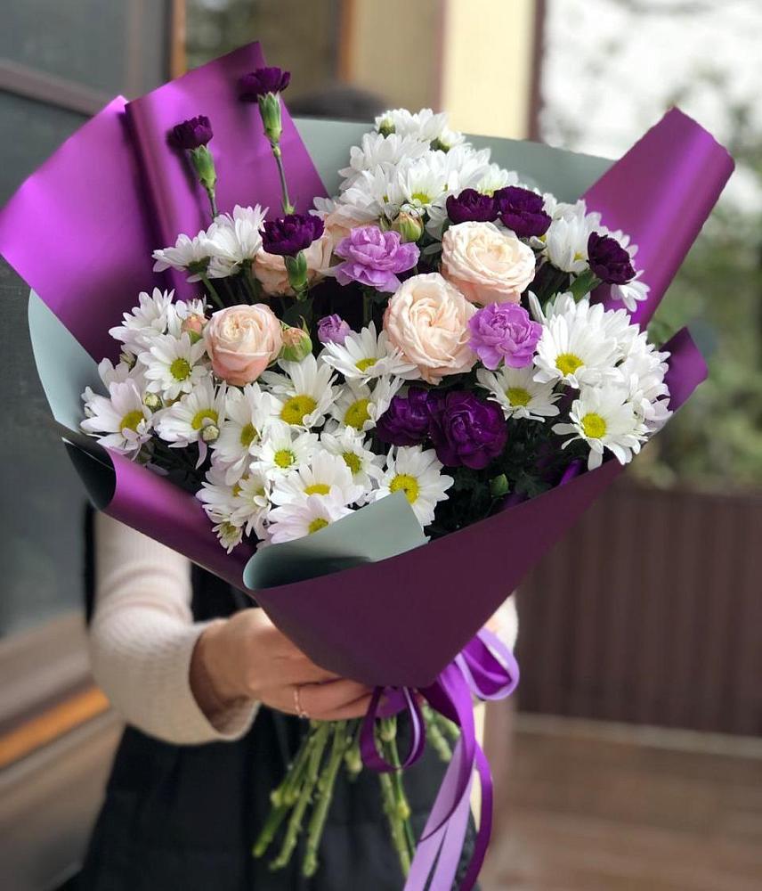 Букет цветов из: Хризантемы, Гвоздики и Розы в Поселке дома отдыха Бекасово