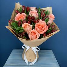 Букет цветов из:  Розы и Альстромерии в Поселке дома отдыха Бекасово