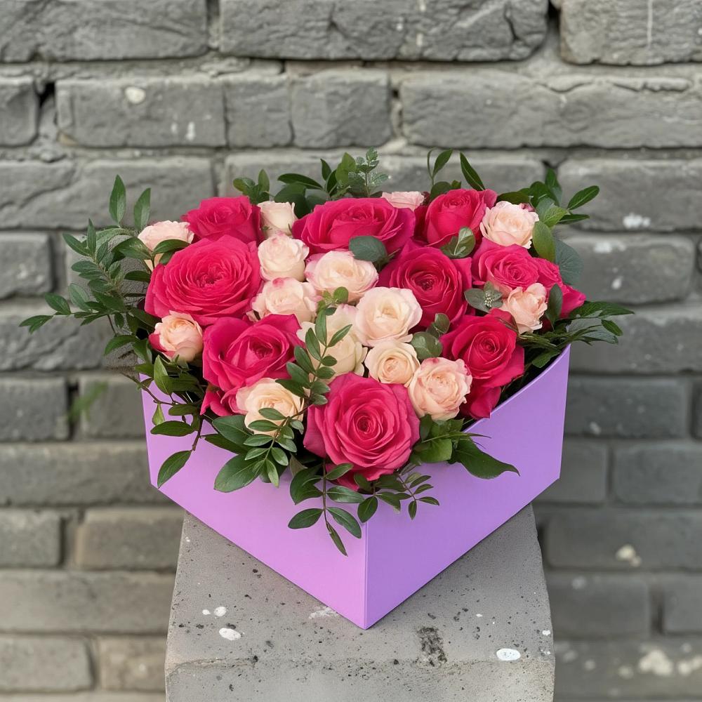 Цветочная композиция из Розы в коробке в Поселке дома отдыха Бекасово