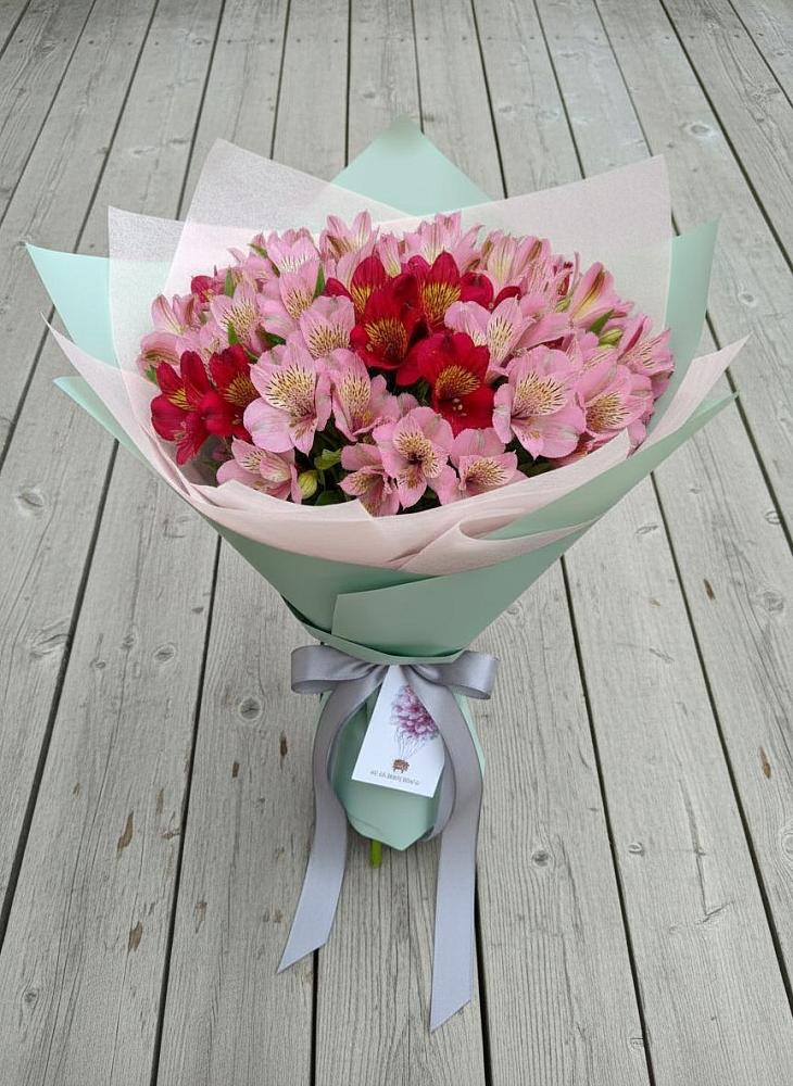 Букет цветов из: Альстромерии в Поселке дома отдыха Бекасово