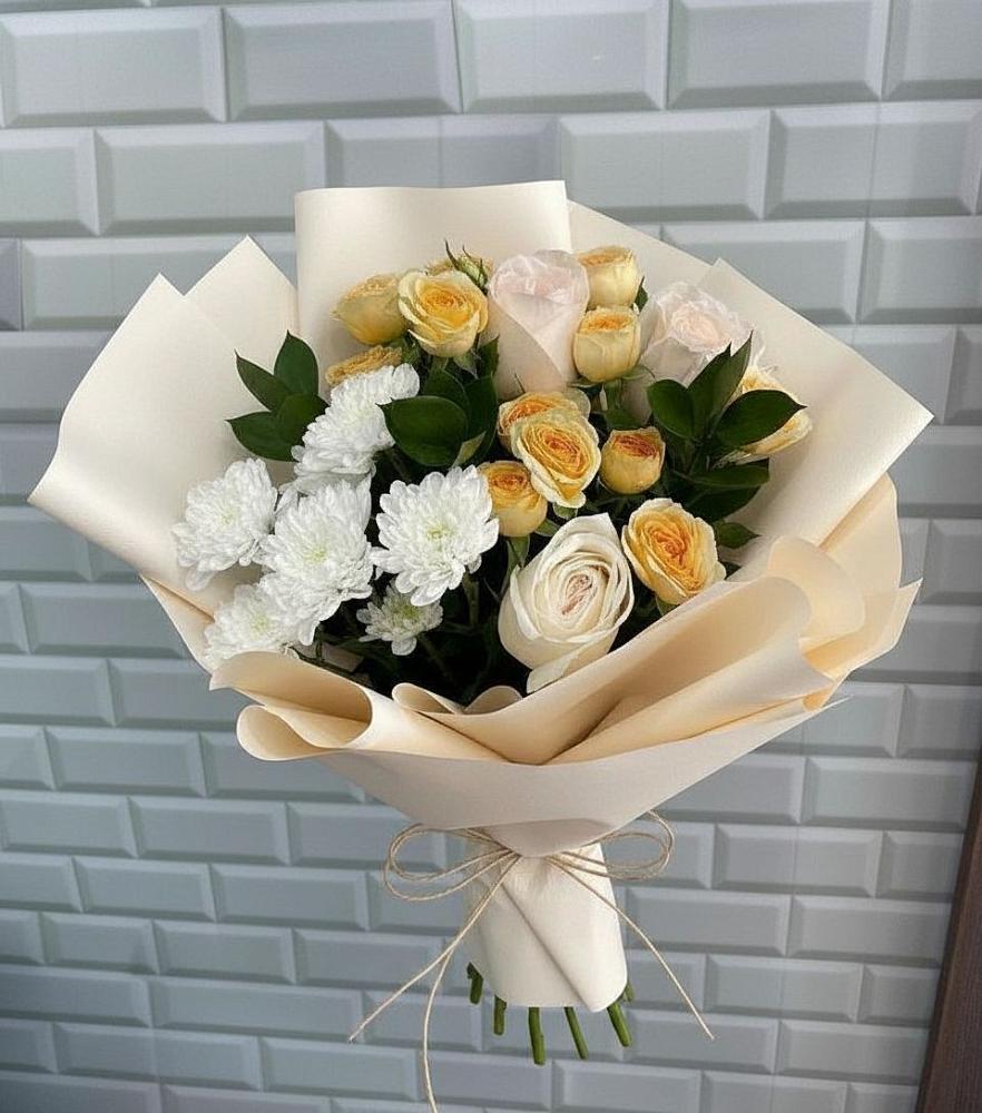 Букет цветов из: Розы и Хризантемы в Поселке дома отдыха Бекасово