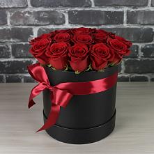 Цветочная композиция из Розы в шляпной коробке в Поселке дома отдыха Бекасово