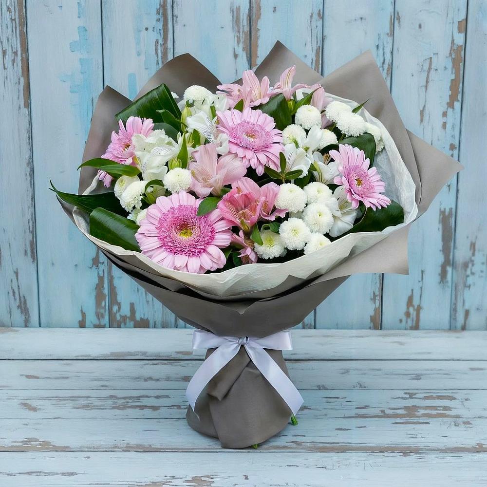 Букет цветов из: Герберы, Альстромерии и Хризантемы в Поселке дома отдыха Бекасово