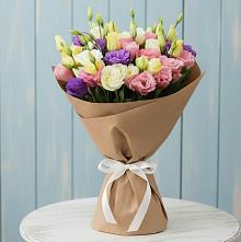 Букет цветов из:  Лизиантусы в Поселке дома отдыха Бекасово