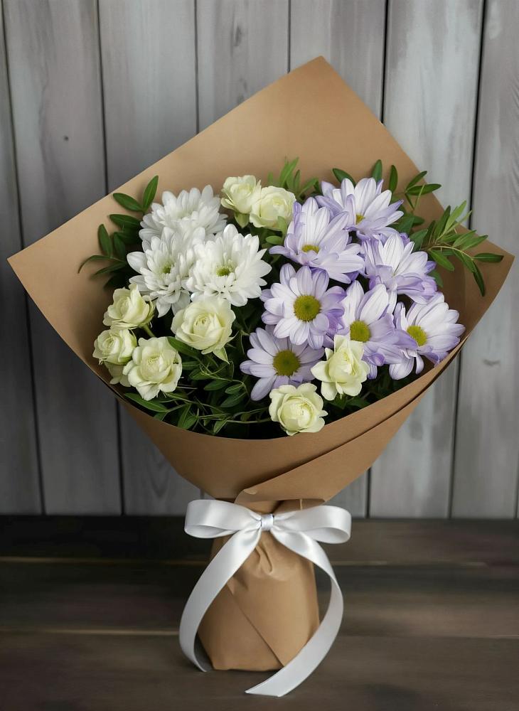 Букет цветов из: Хризантемы и Розы в Поселке дома отдыха Бекасово